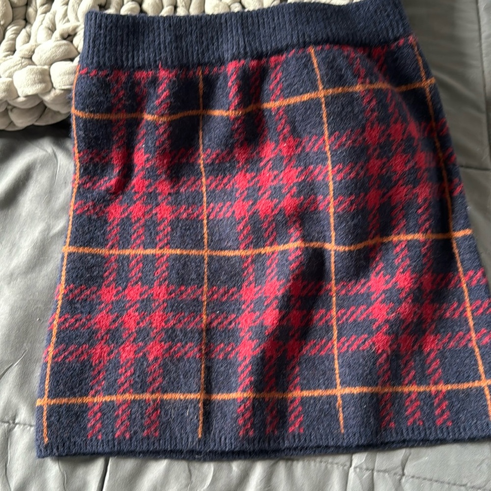 En Saison Plaid Sweater Knit Skirt in Navy, Red, Brown